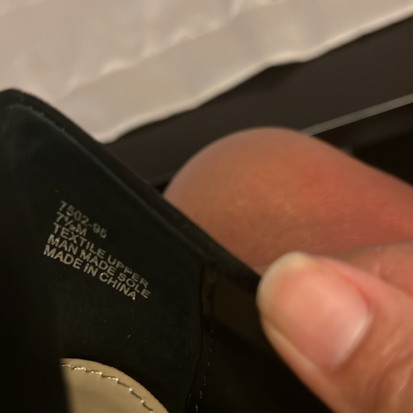 Cathy Jean black suede pointed toe pumps size 7.5 - Picture 8 of 12